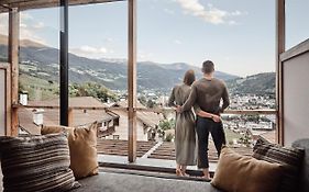 Haller Suites & Restaurant